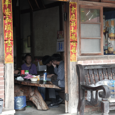 逝去的不只有親人， 還有對生活的希望